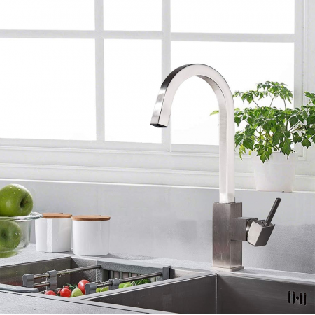 Смеситель кухонный Fabiano FKM 71 Inox 8232.403.1546