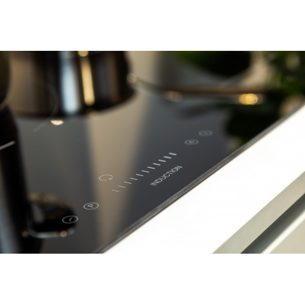 I 930 M: індукційна варильна поверхня Gunter & Hauer