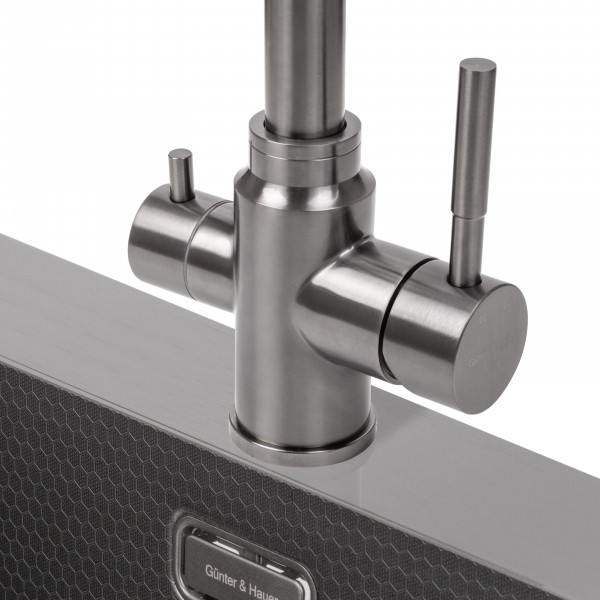 LUFT Gun Metal: кухонний змішувач Gunter&Hauer