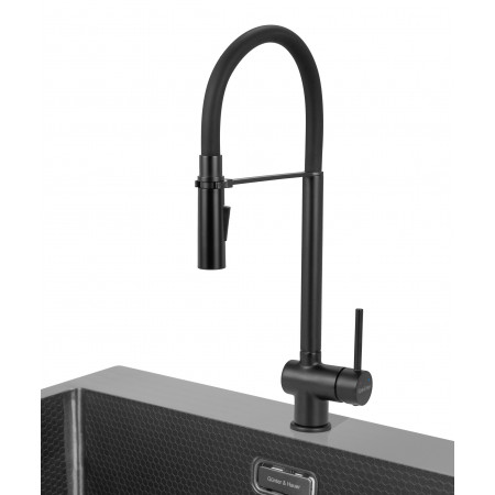 EDEL Black: кухонний змішувач Gunter&Hauer