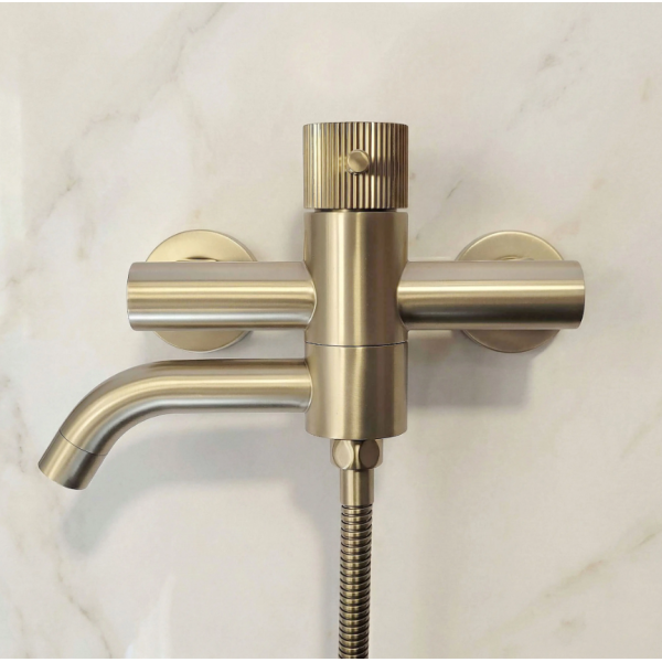 Смеситель для ванны REA LUNGO STRIPE BRUSHED GOLD с изливом