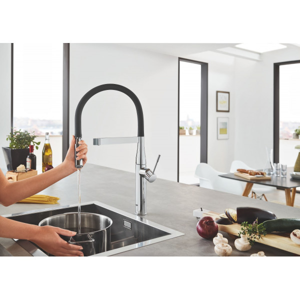 Змішувач для кухні з гнучким виливом Grohe Essence New (30294000)