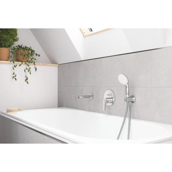 Душевая система скрытого монтажа со смесителем Grohe Eurosmart New Tempesta 250 (UA26416SC3)