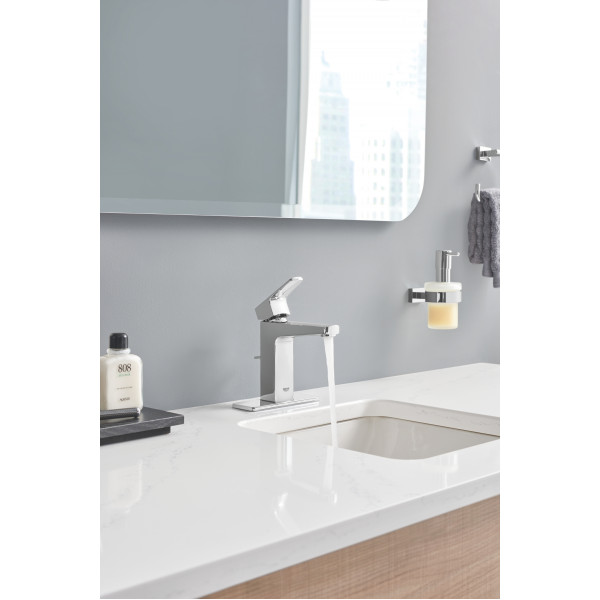 Дозатор жидкого мыла Grohe Essentials Cube New (40756001)
